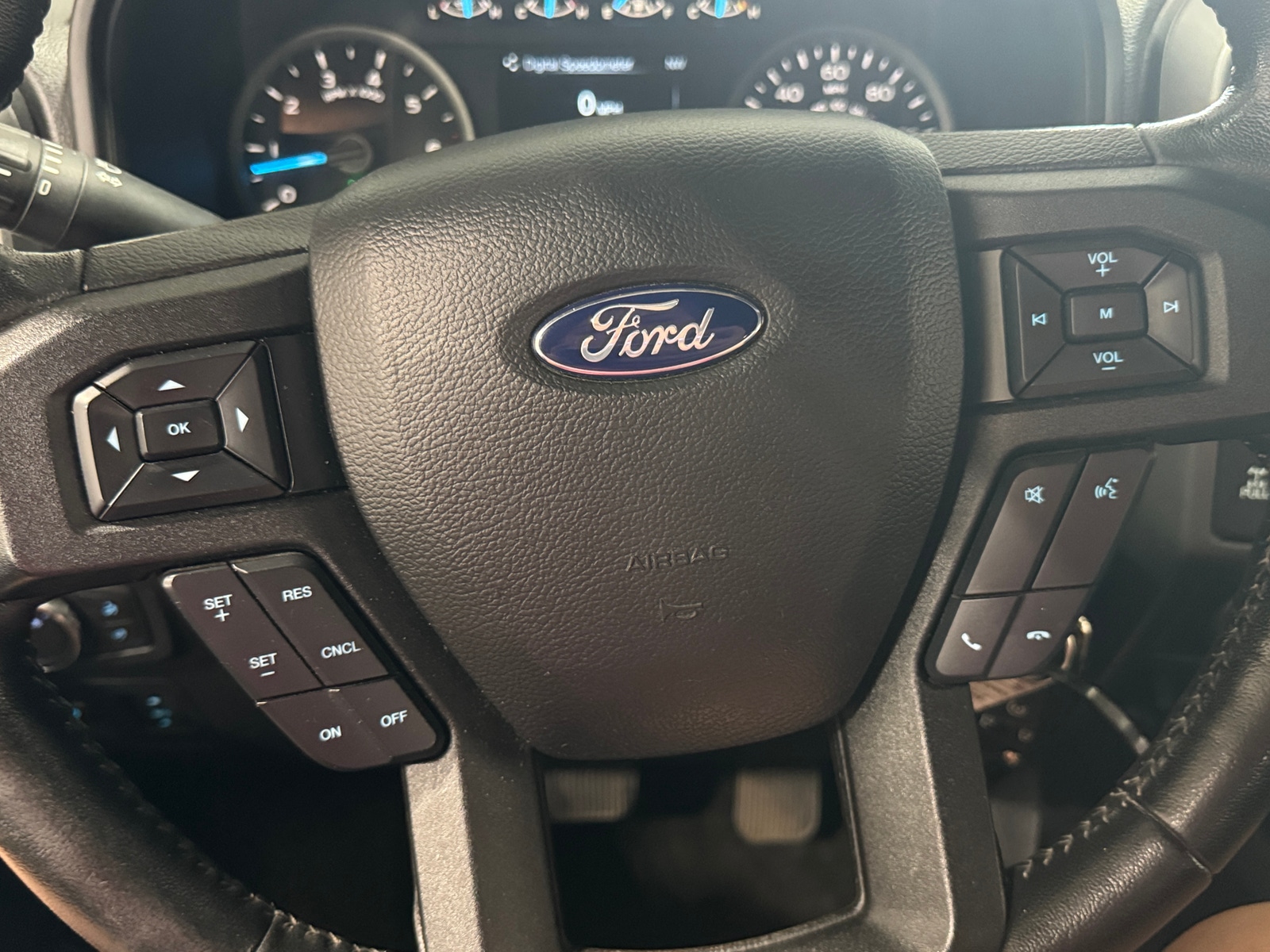 Thumbnail: 2018 Ford Econoline - 5