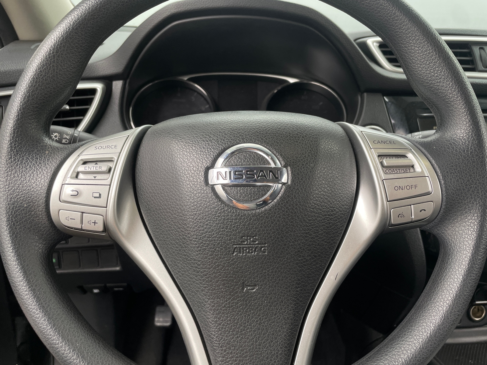 Thumbnail: 2015 Nissan Rogue - 5
