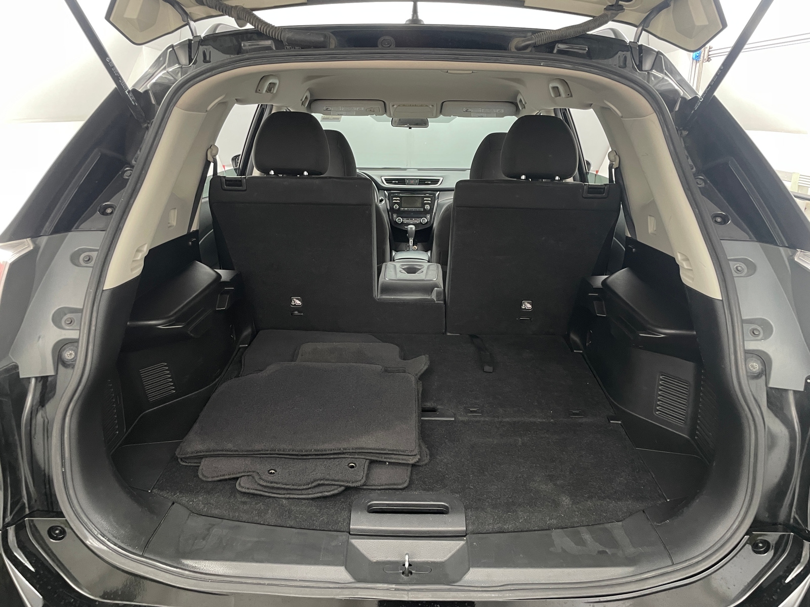 Thumbnail: 2015 Nissan Rogue - 7