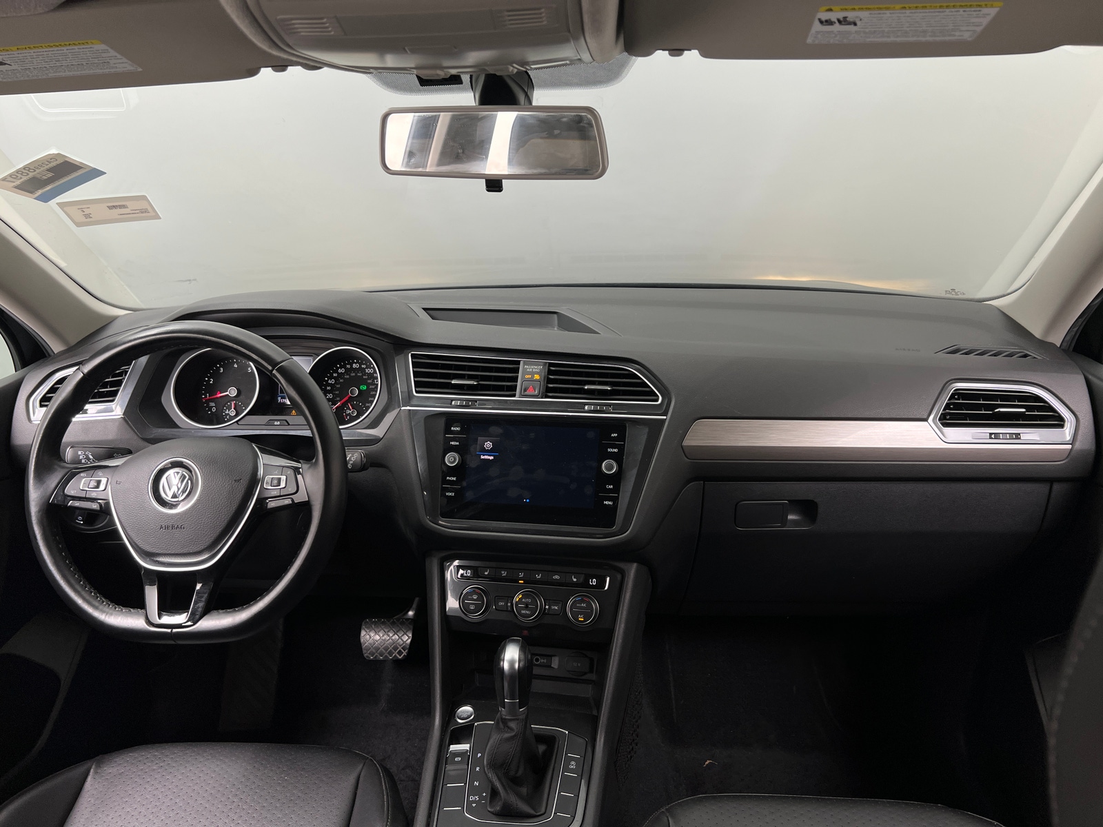 Thumbnail: 2019 Volkswagen Tiguan - 2