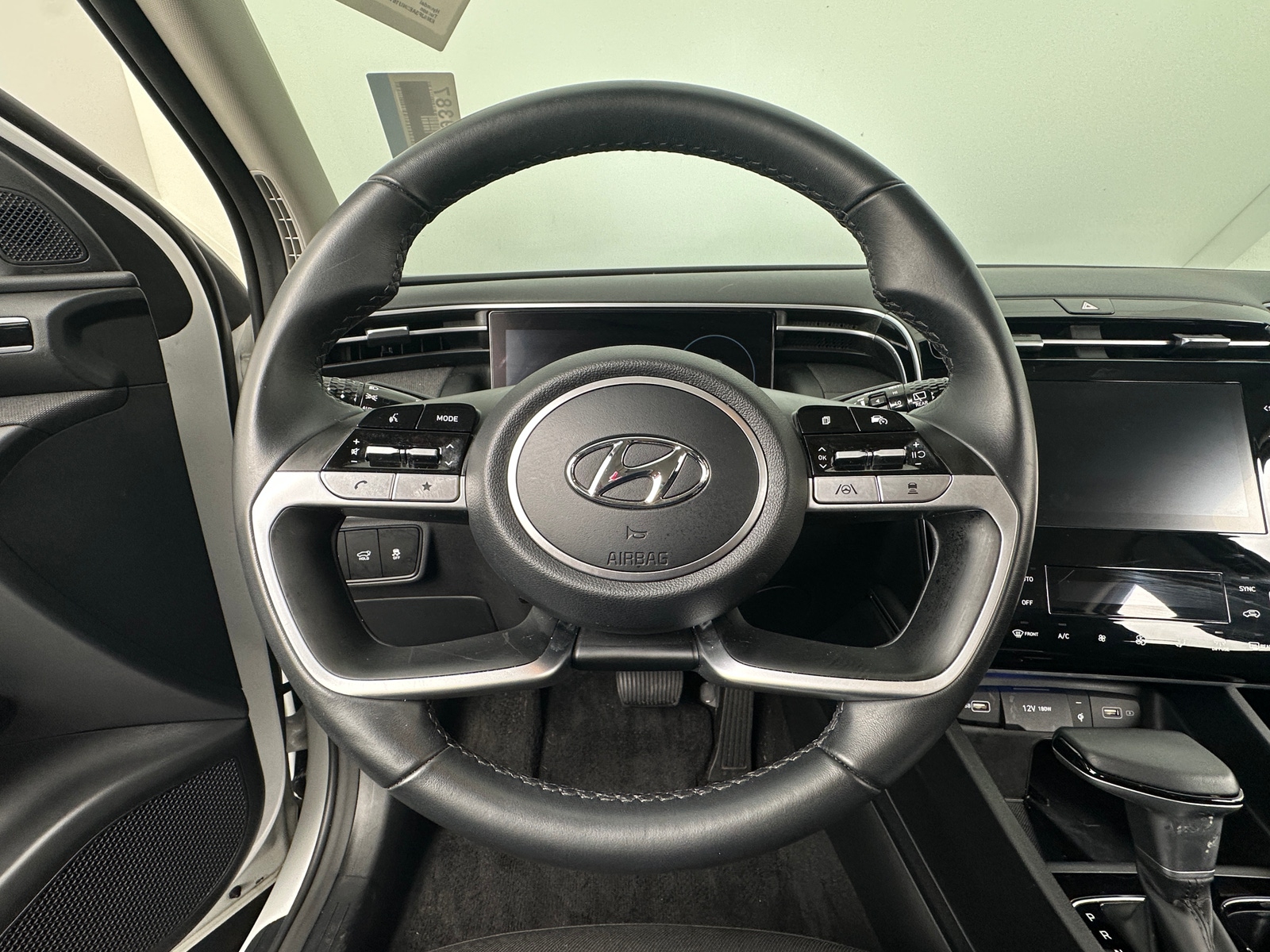 Thumbnail: 2022 Hyundai Tucson - 5