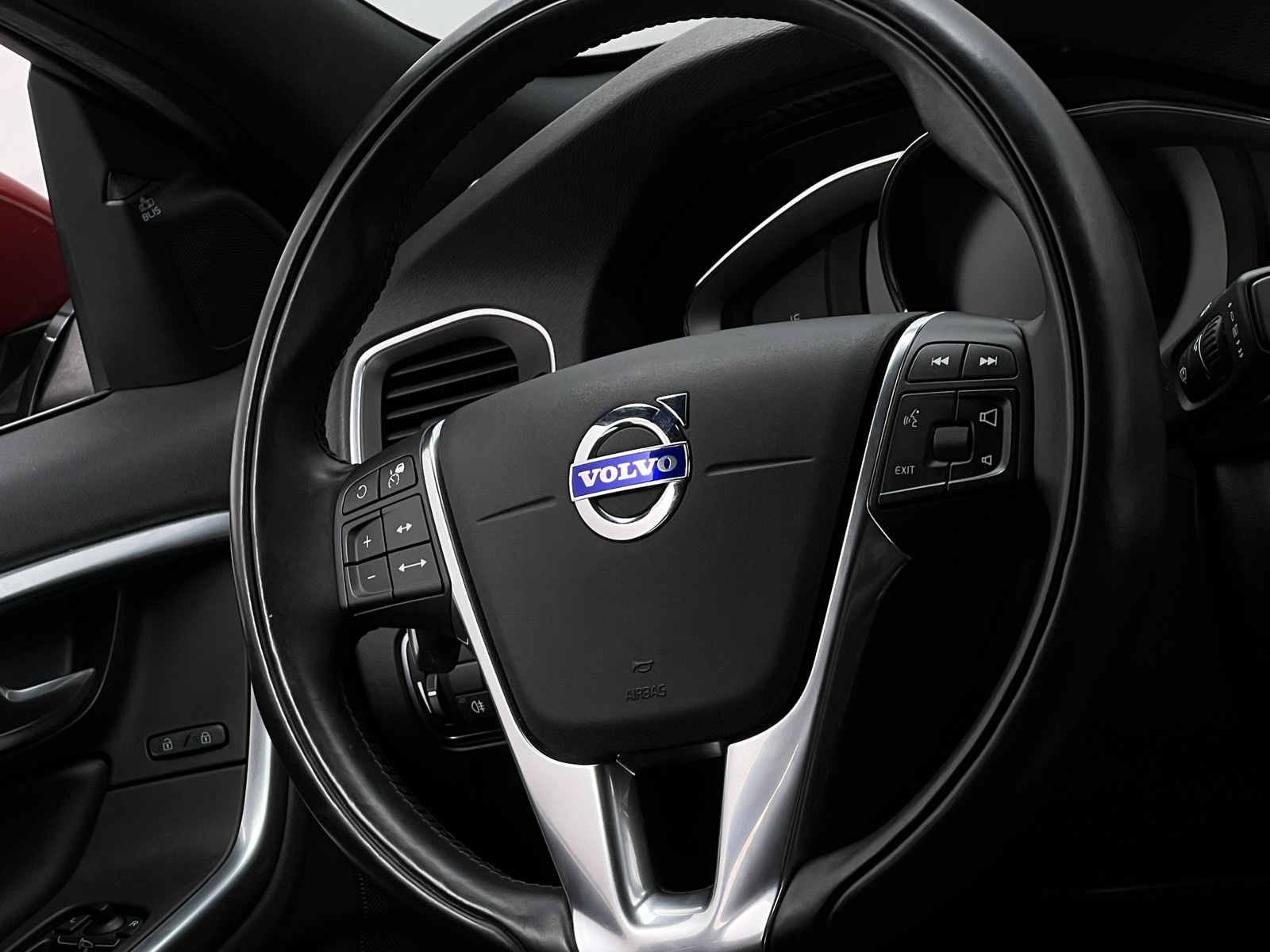 Thumbnail: 2015 Volvo S60 - 4