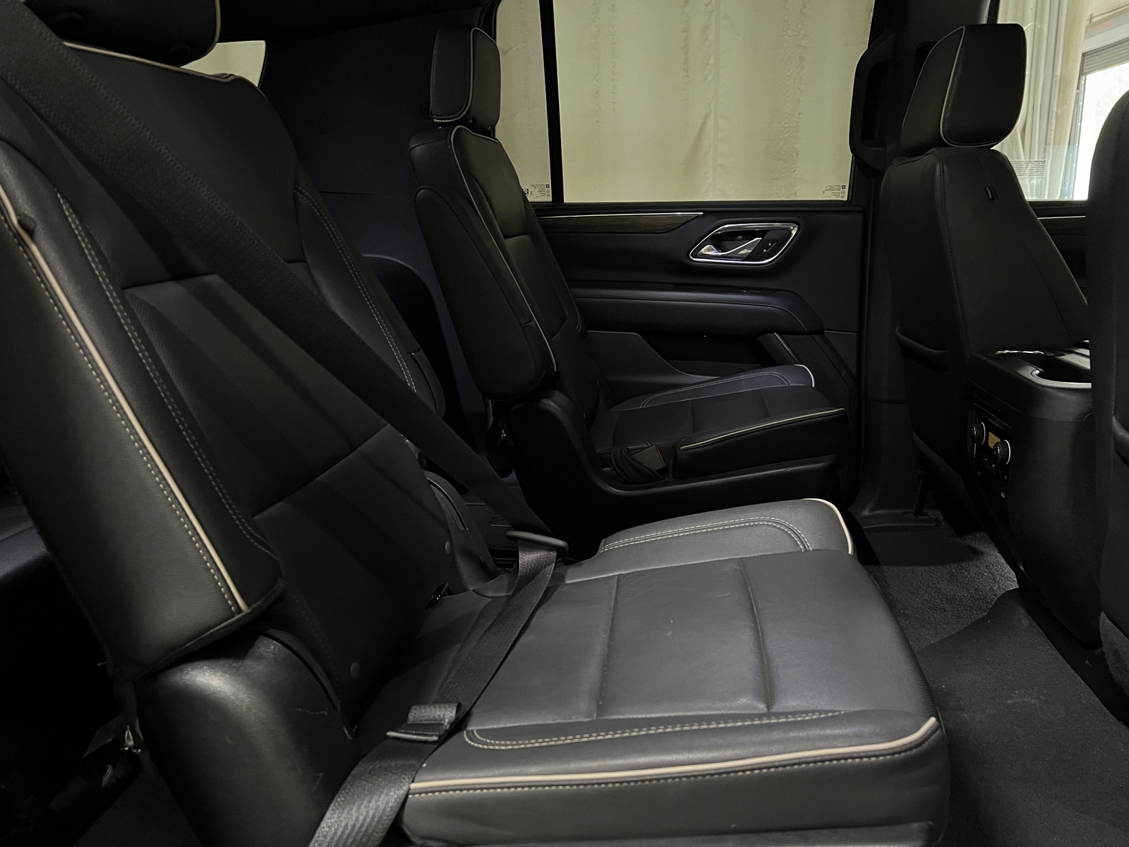Thumbnail: 2023 Chevrolet Suburban - 5