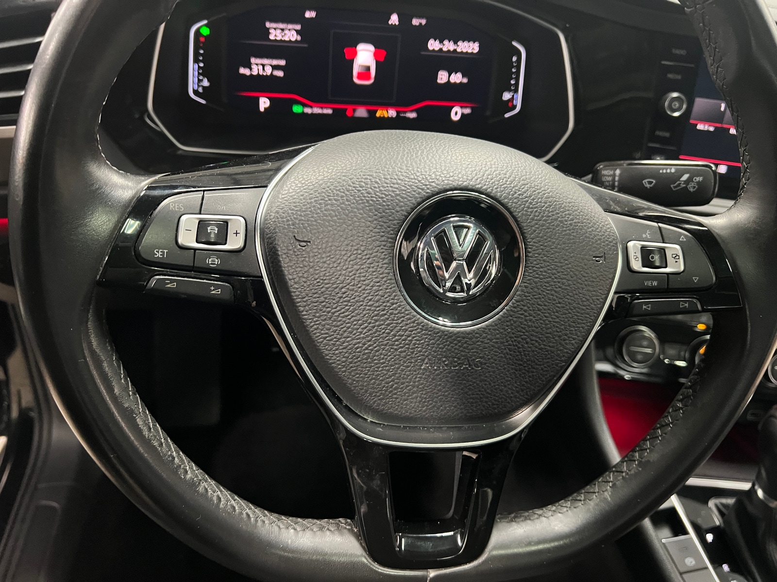 Thumbnail: 2019 Volkswagen Jetta - 4