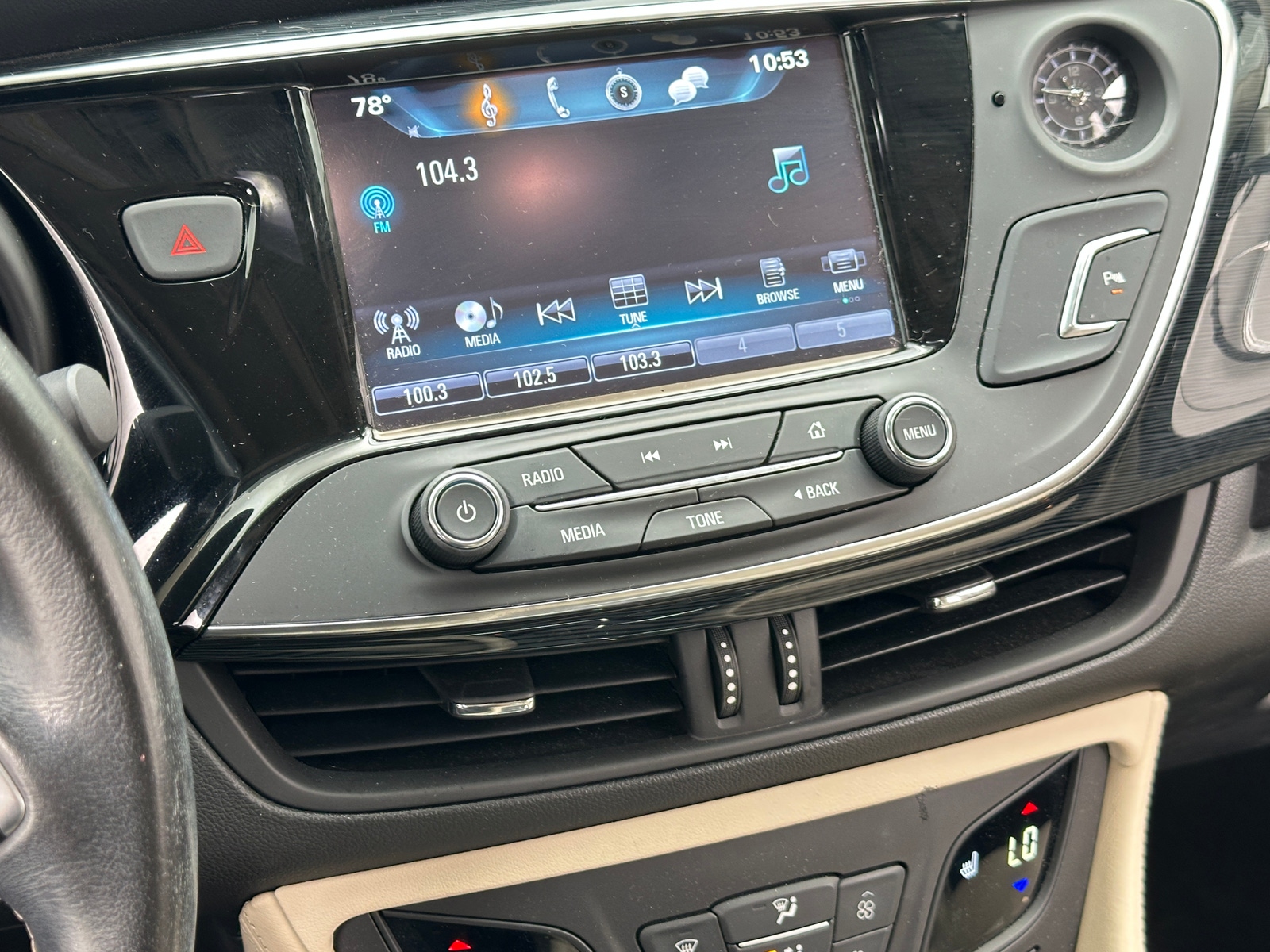 Thumbnail: 2017 Buick Envision - 4