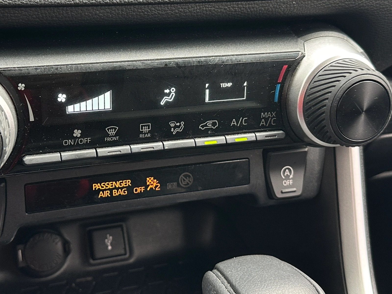 Thumbnail: 2021 Toyota RAV4 - 4