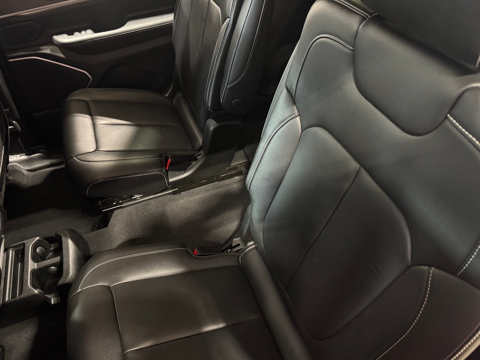 Thumbnail: 2022 Jeep Grand Cherokee L - 5