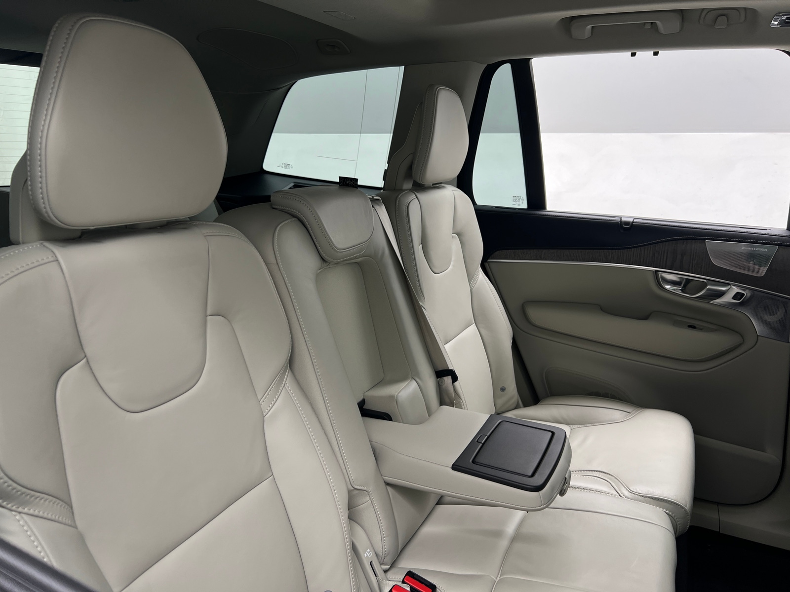 Thumbnail: 2022 Volvo XC90 - 5