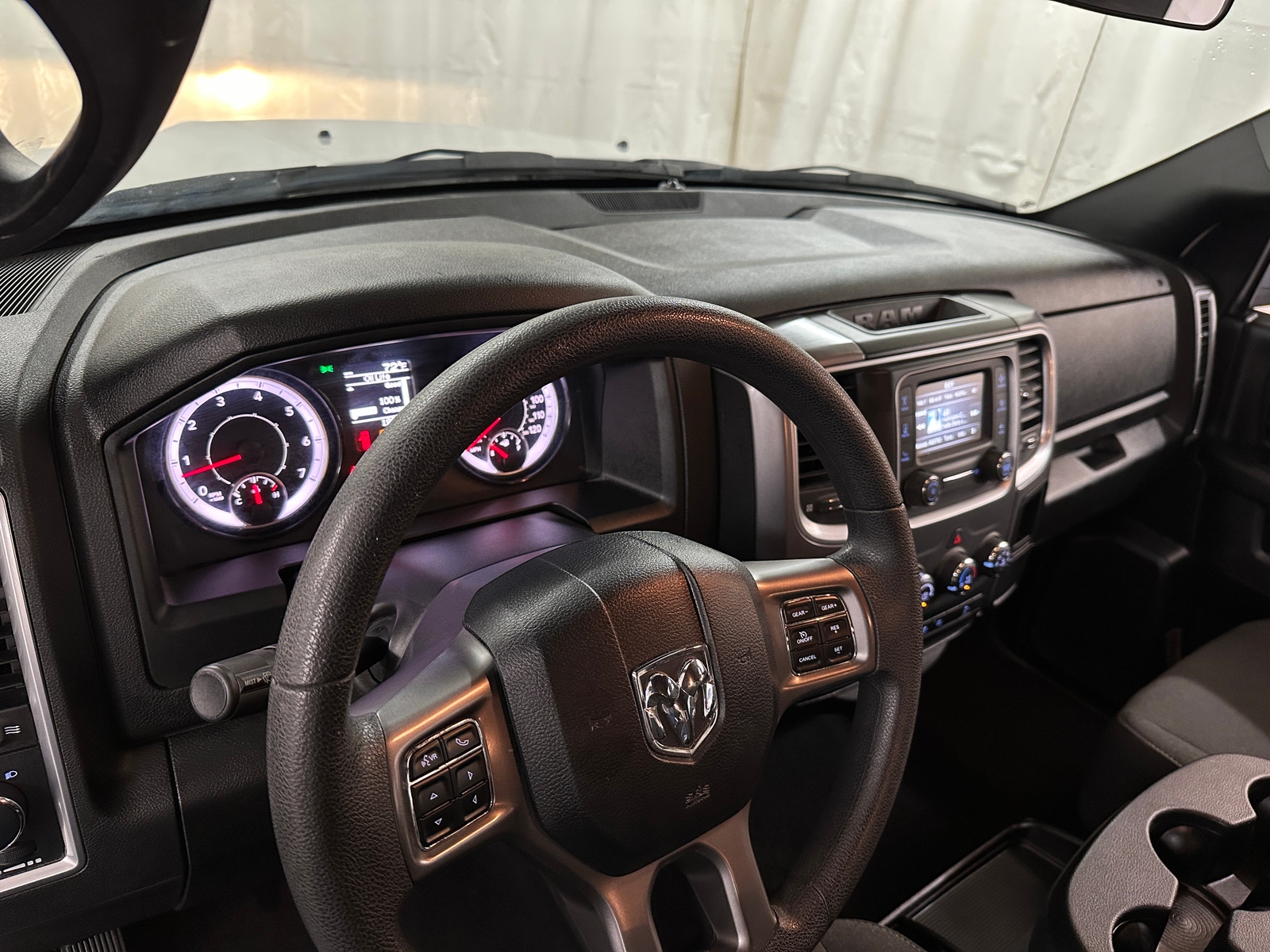 Thumbnail: 2024 RAM 1500 Classic - 3
