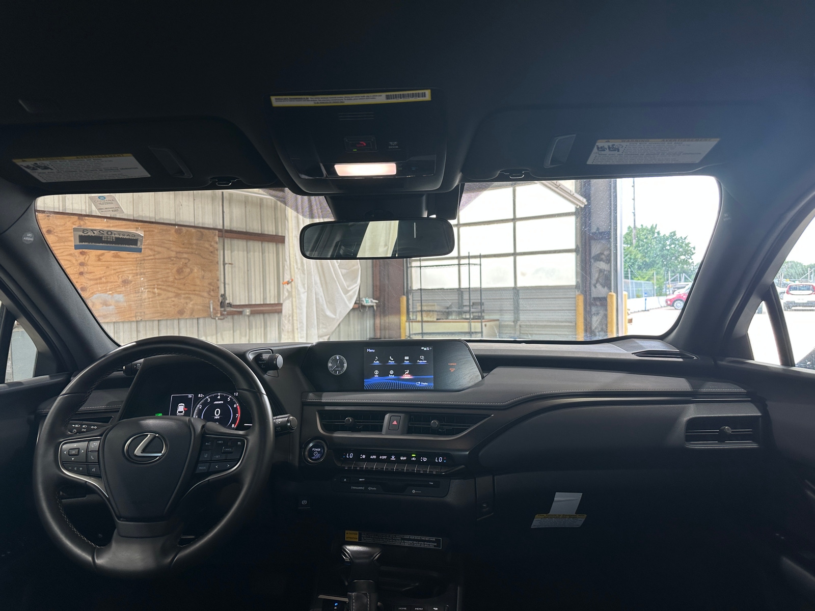 Thumbnail: 2022 Lexus UX - 2