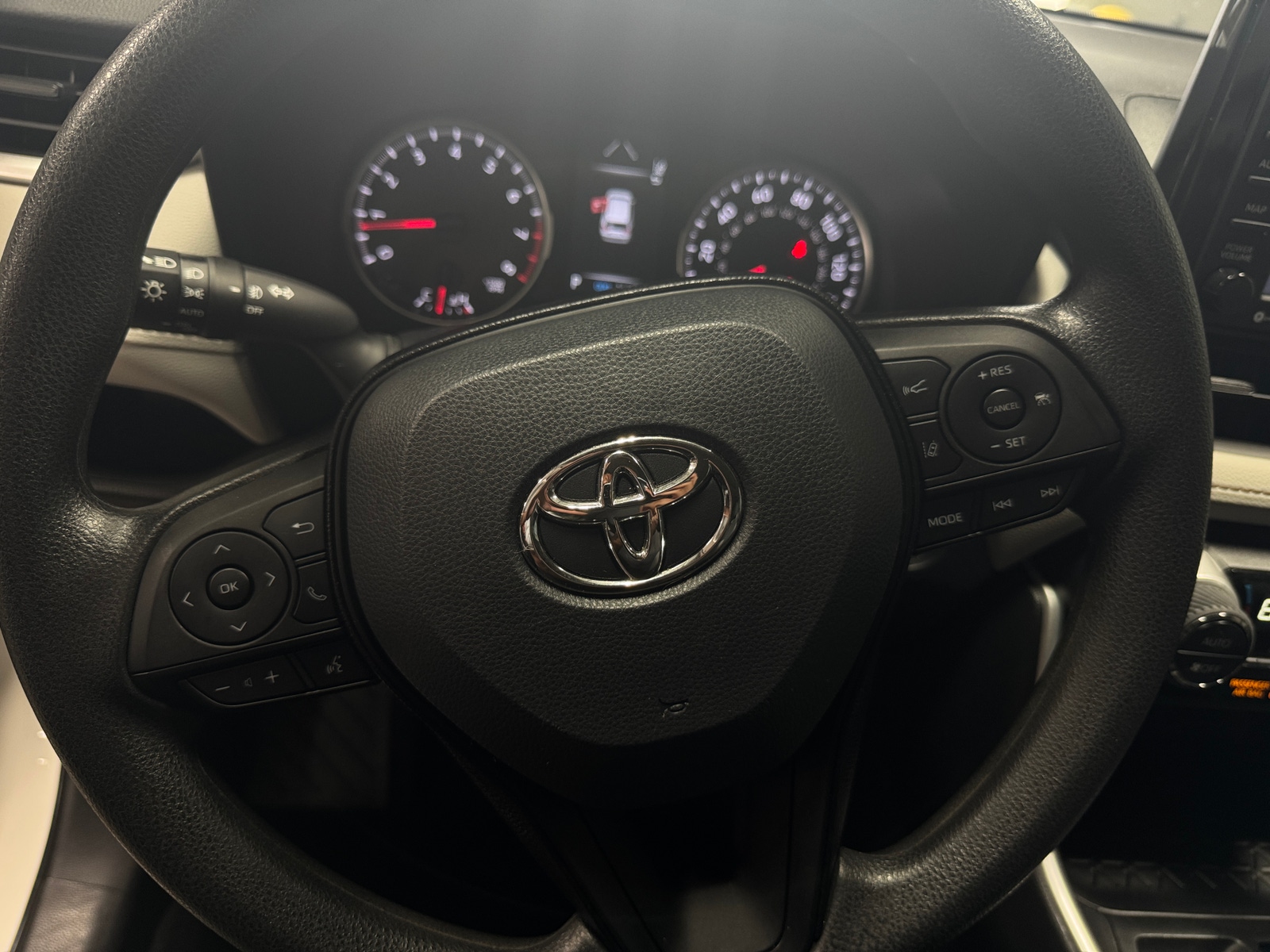 Thumbnail: 2021 Toyota RAV4 - 5
