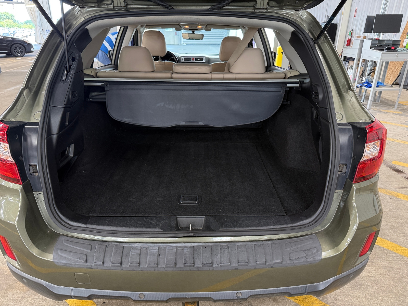 Thumbnail: 2017 Subaru Outback - 6
