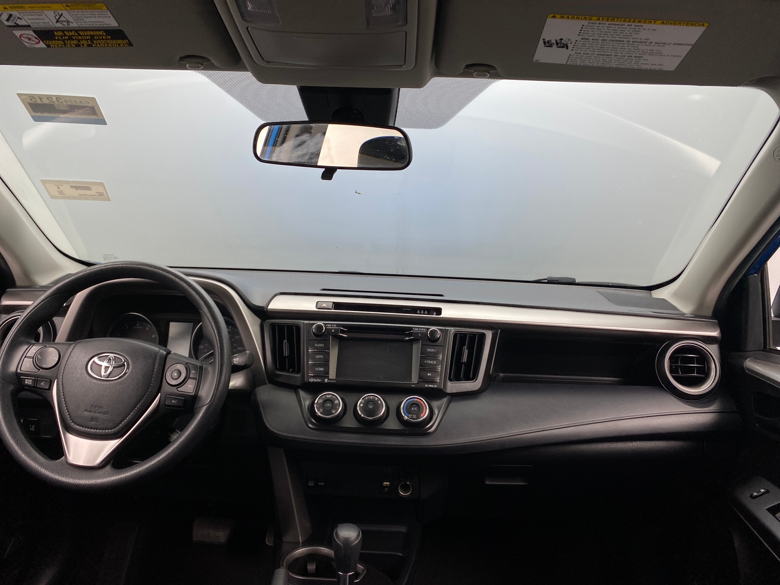 Thumbnail: 2018 Toyota RAV4 - 3