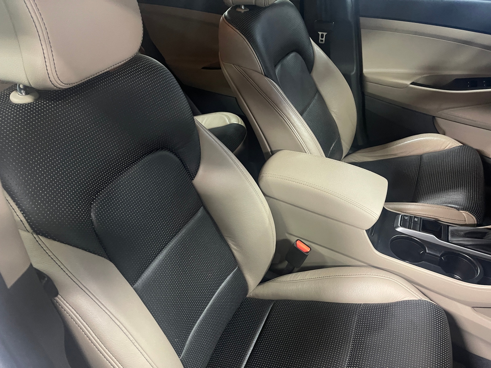 Thumbnail: 2017 Hyundai Tucson - 2