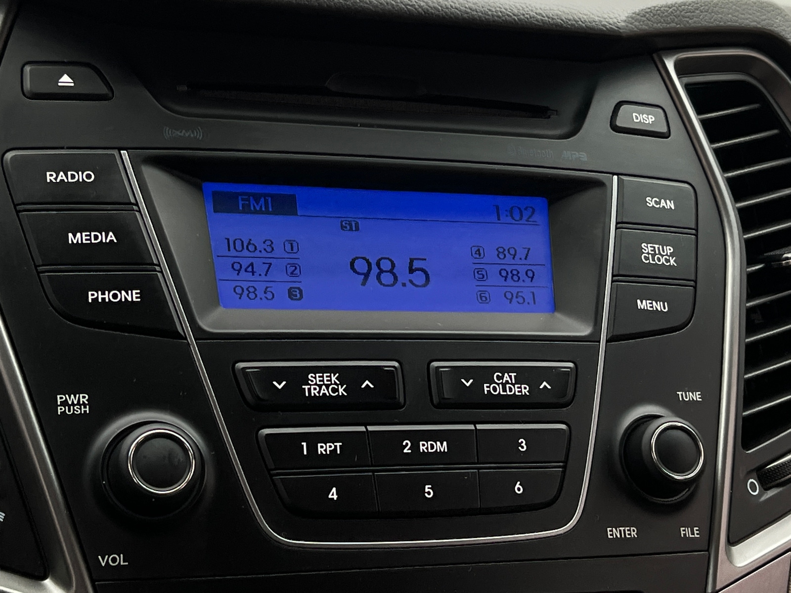 Thumbnail: 2016 Hyundai Santa Fe - 4