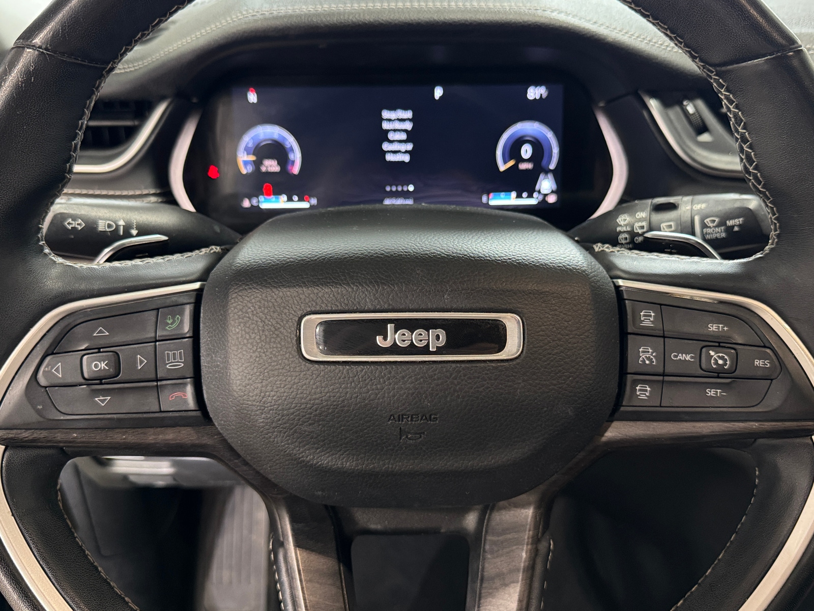 Thumbnail: 2022 Jeep Grand Cherokee L - 4