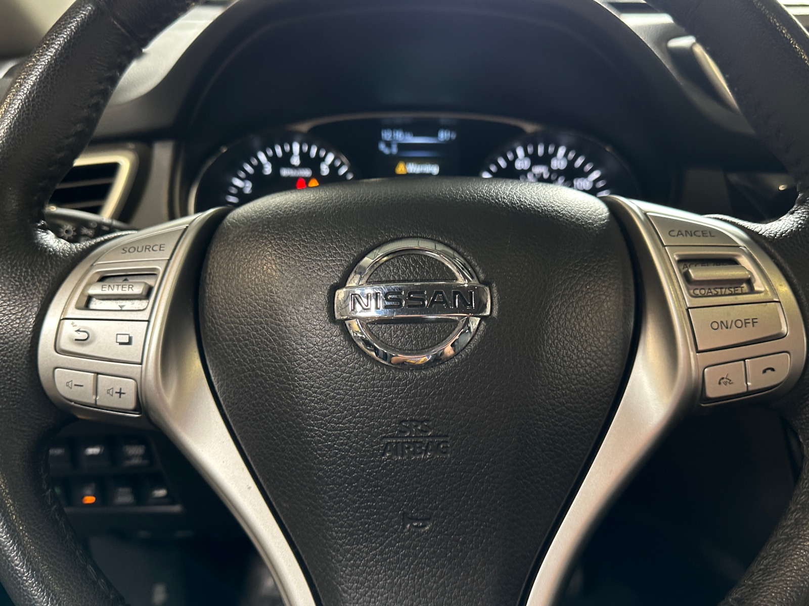 Thumbnail: 2016 Nissan Rogue - 4