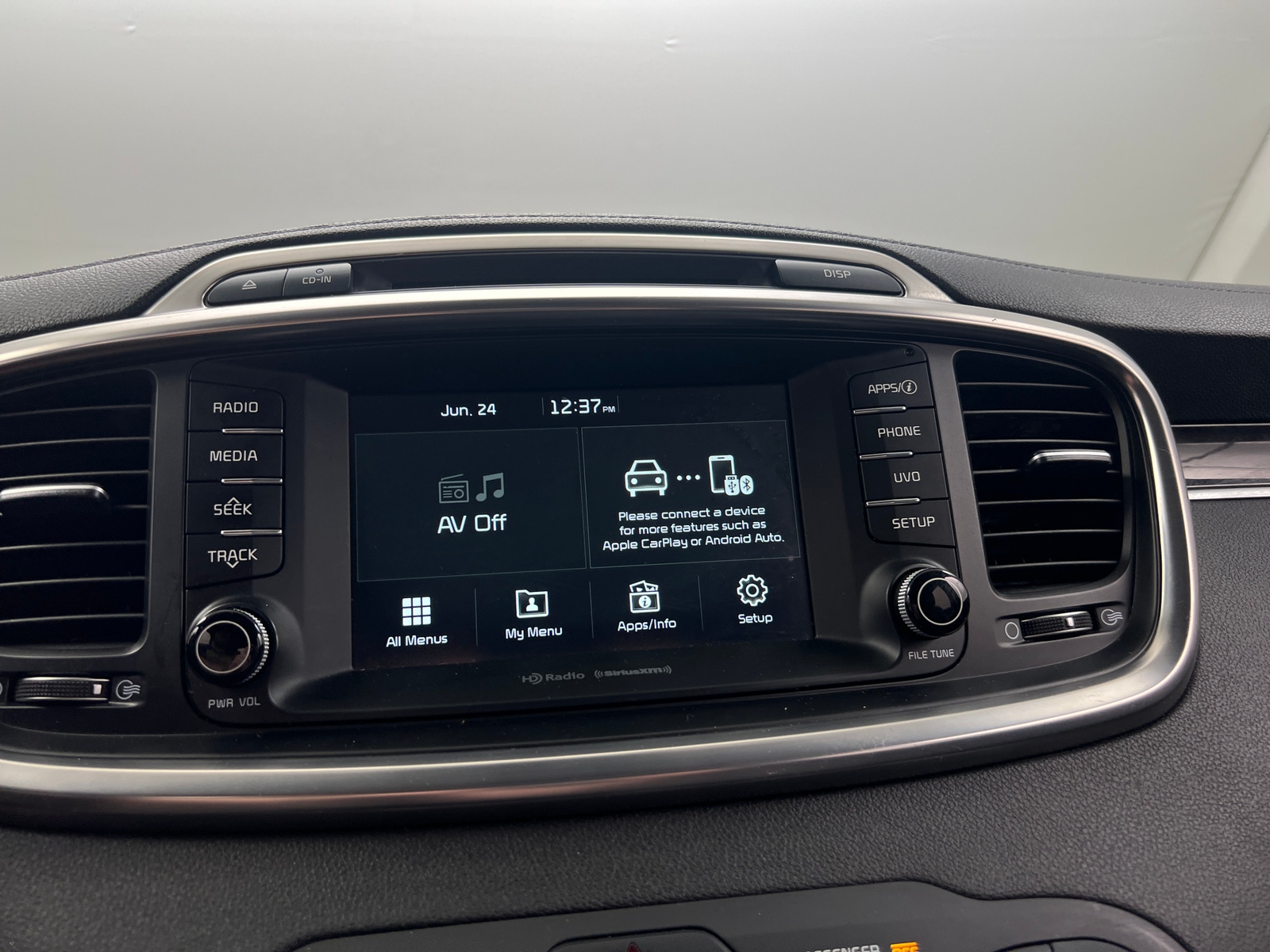 Thumbnail: 2017 Kia Sorento - 3