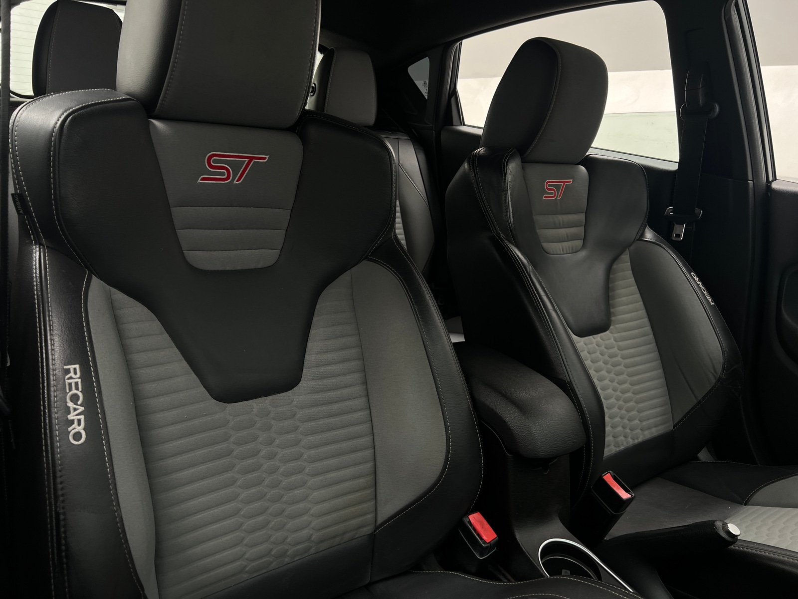 Thumbnail: 2016 Ford Fiesta - 2