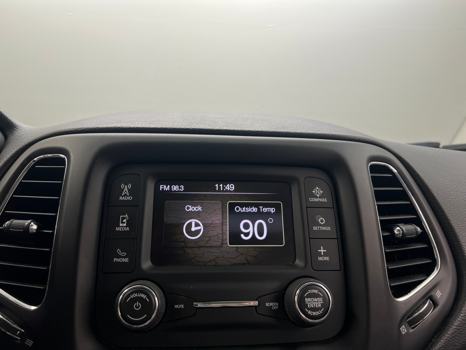 Thumbnail: 2018 Jeep Compass - 3