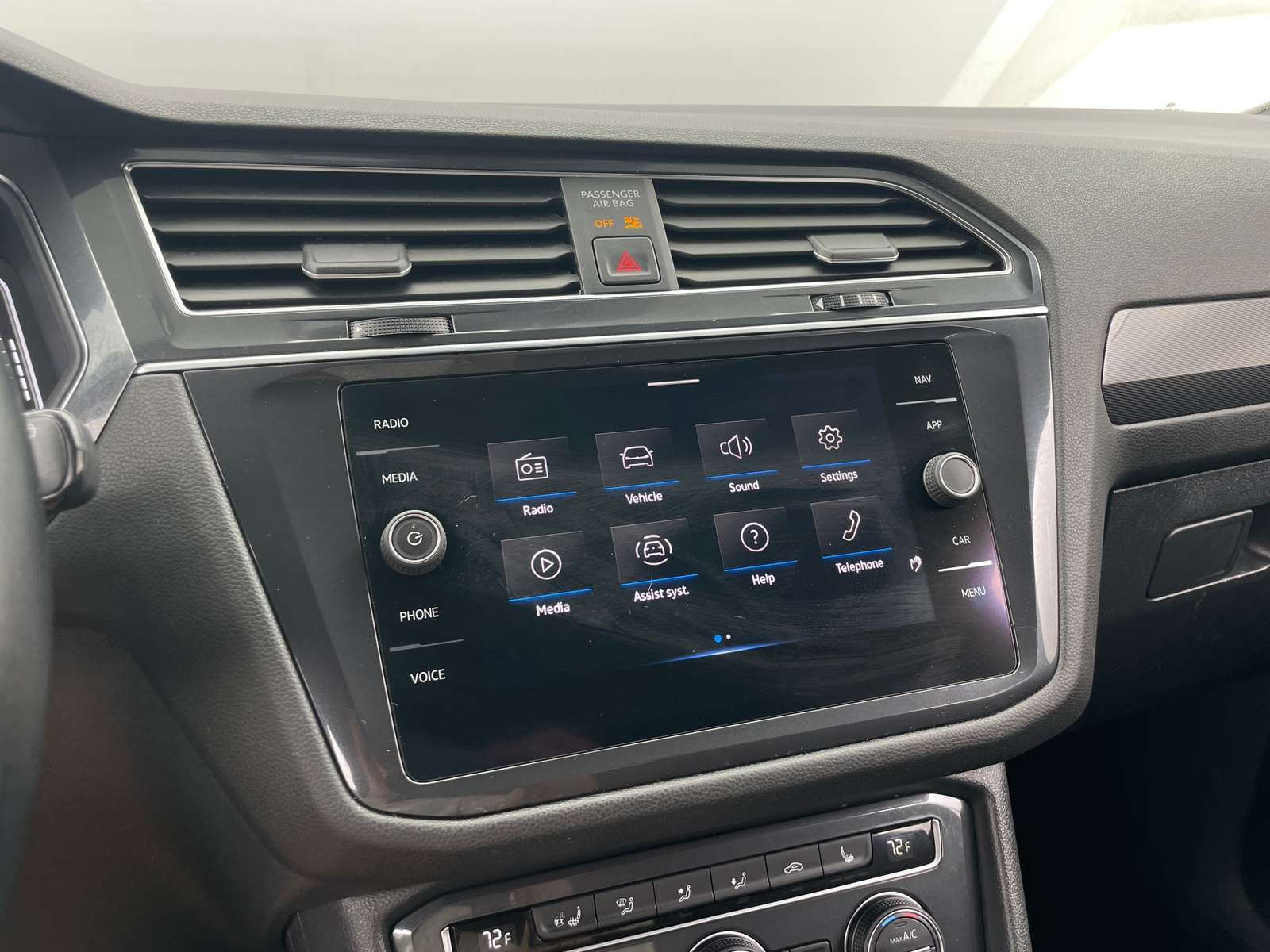 Thumbnail: 2021 Volkswagen Tiguan - 3