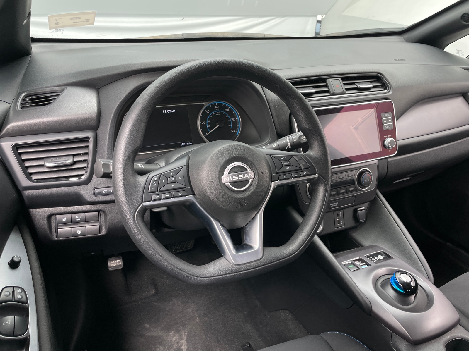 Thumbnail: 2025 Nissan Leaf - 5