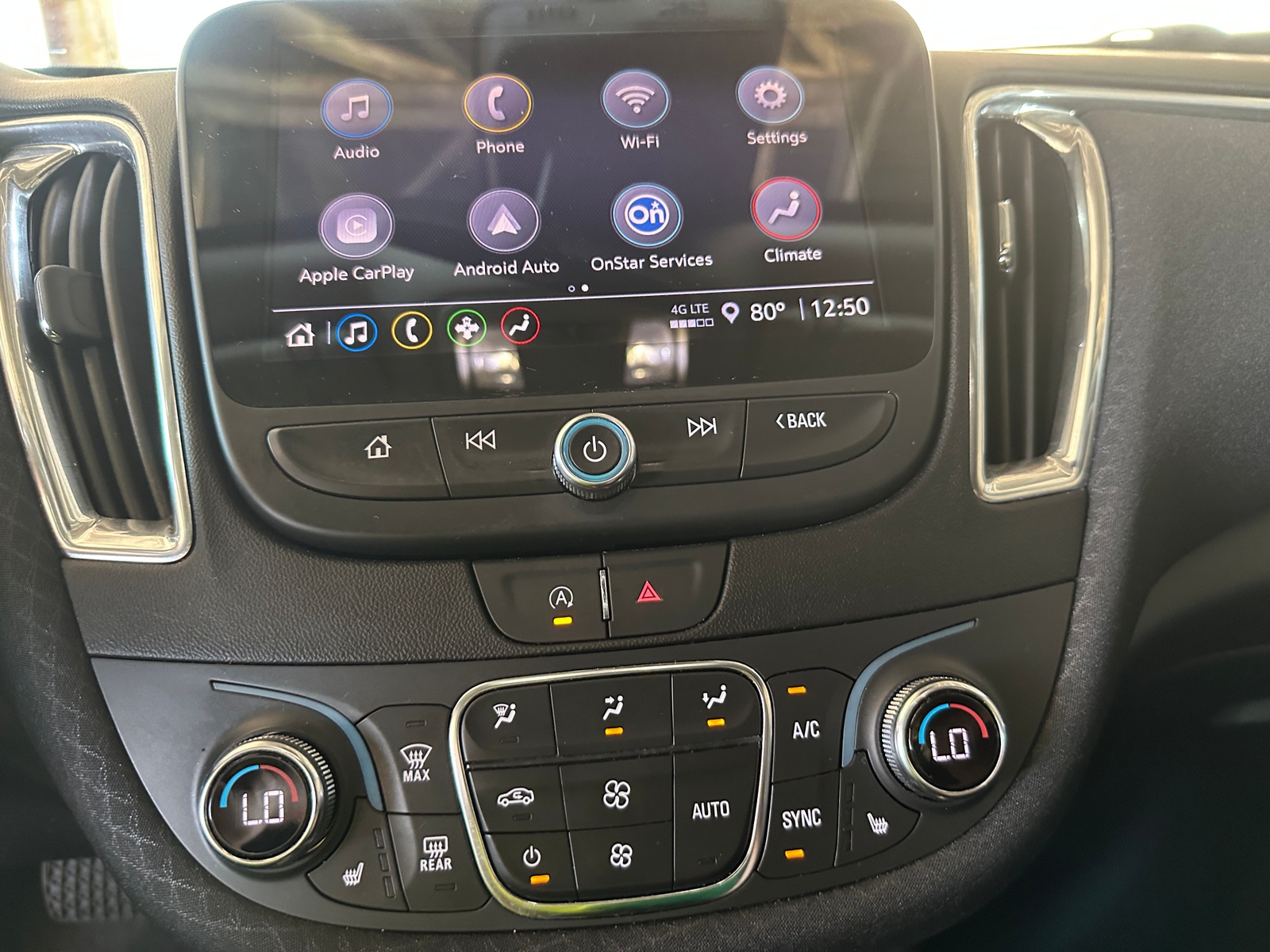 Thumbnail: 2021 Chevrolet Malibu - 4