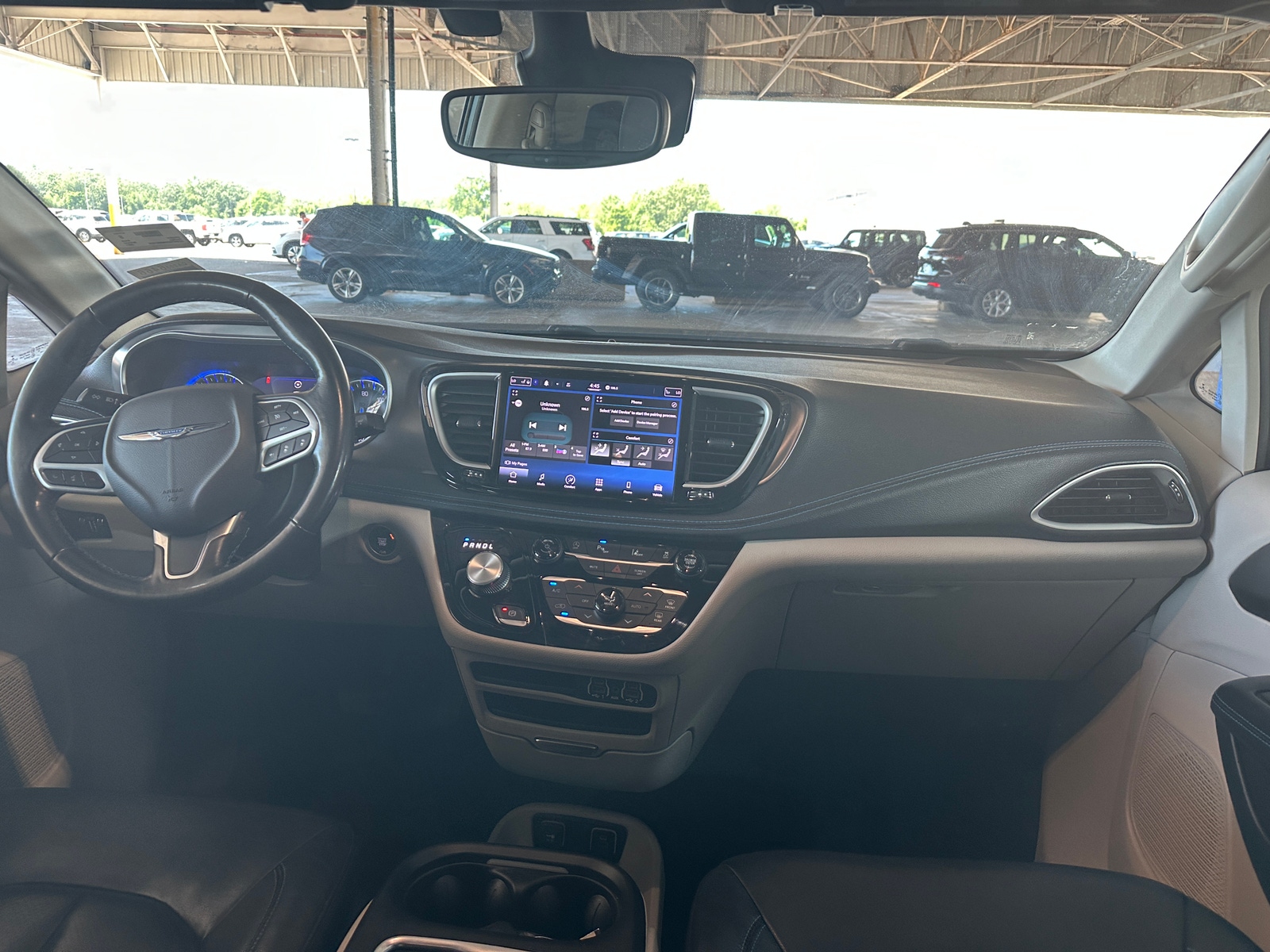 Thumbnail: 2021 Chrysler Pacifica - 2