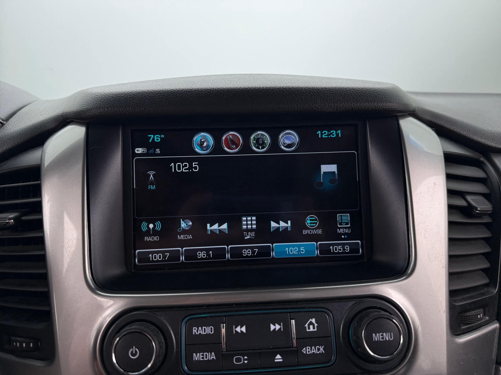Thumbnail: 2019 Chevrolet Tahoe - 4