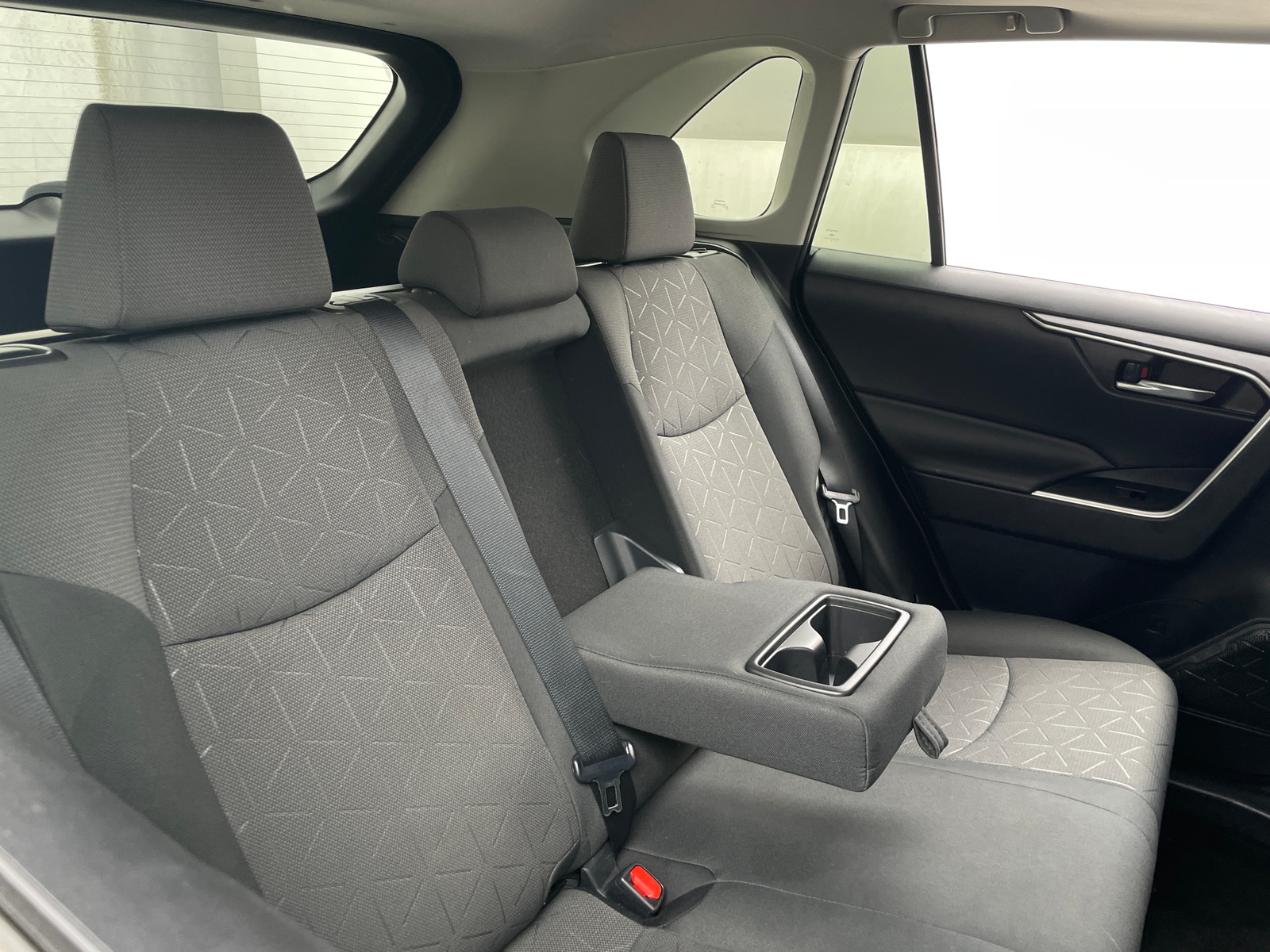 Thumbnail: 2019 Toyota RAV4 - 6