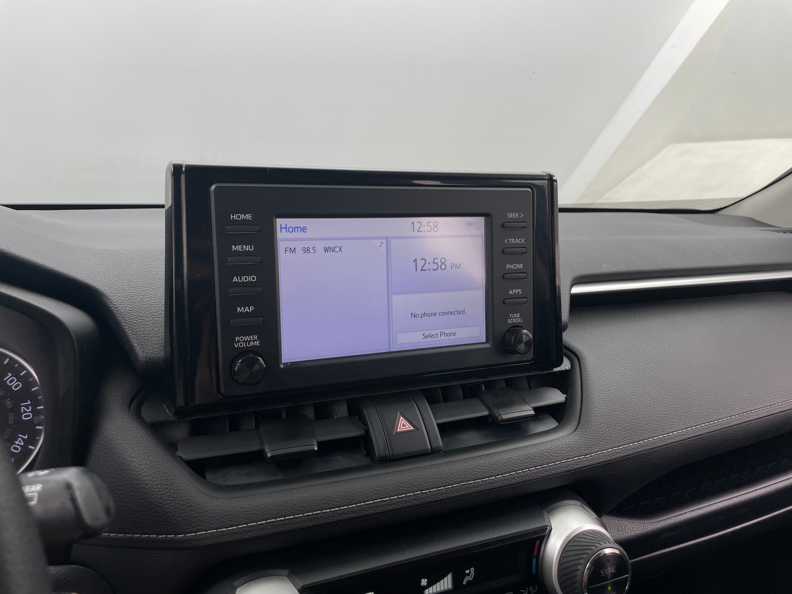 Thumbnail: 2019 Toyota RAV4 - 4