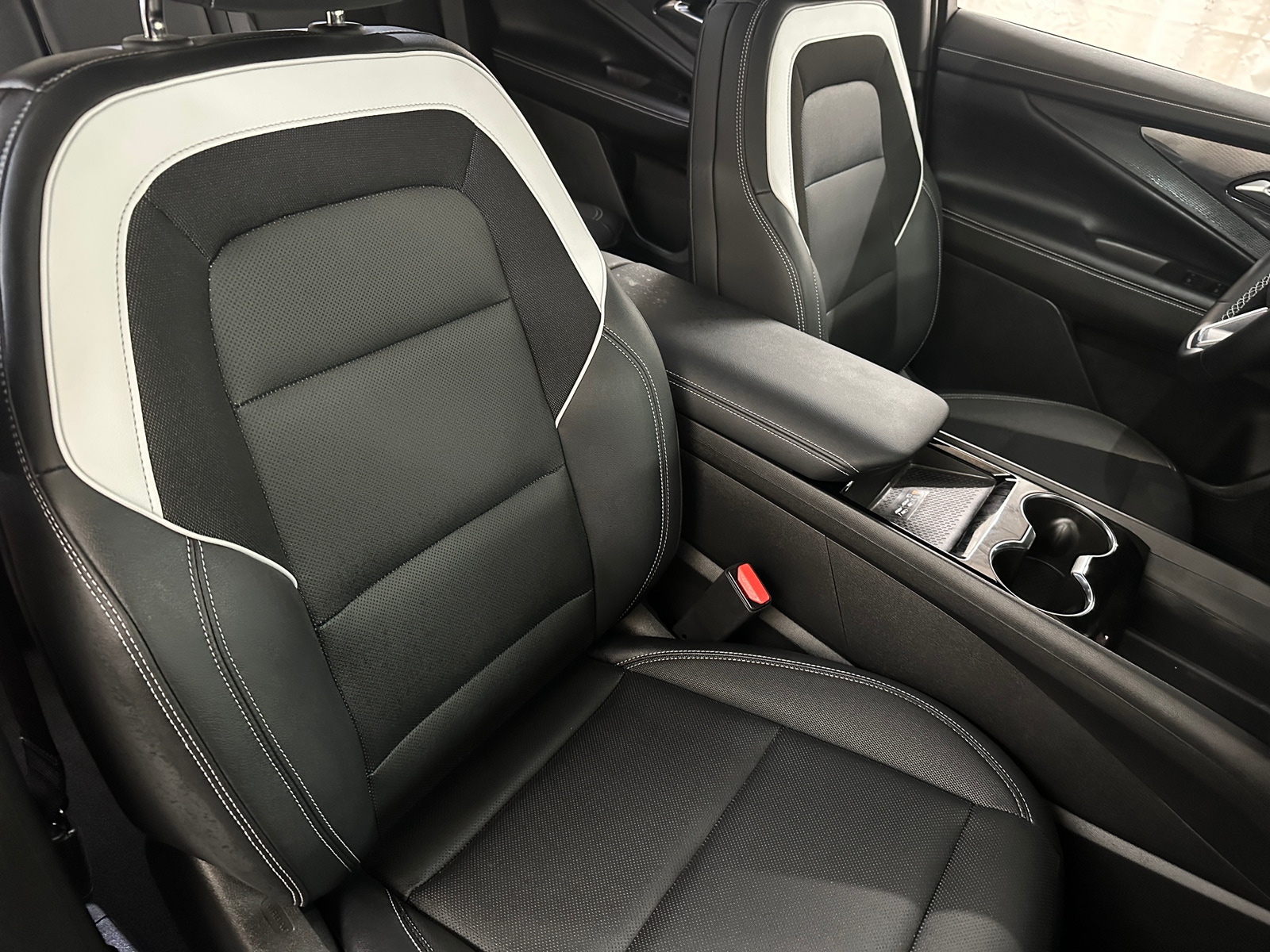Thumbnail: 2024 Chevrolet Blazer EV - 2
