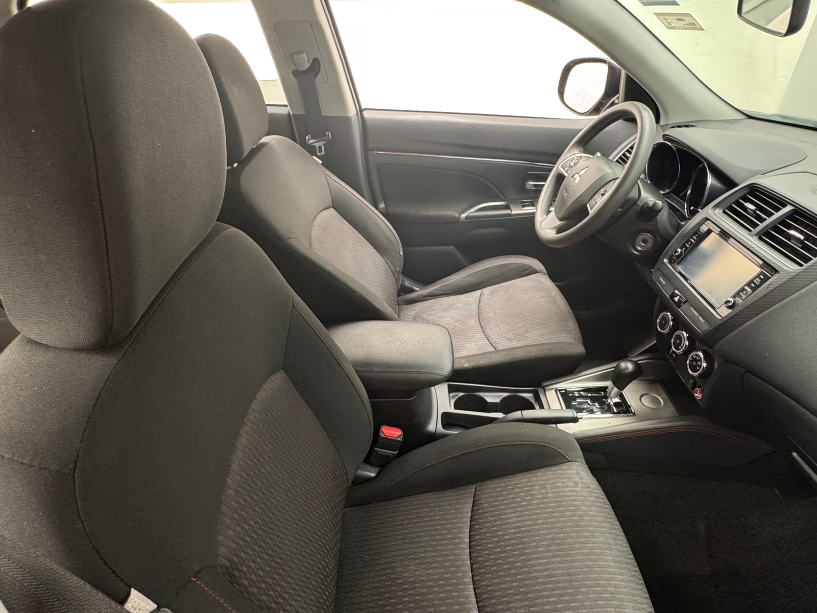 Thumbnail: 2018 Mitsubishi Outlander Sport - 2