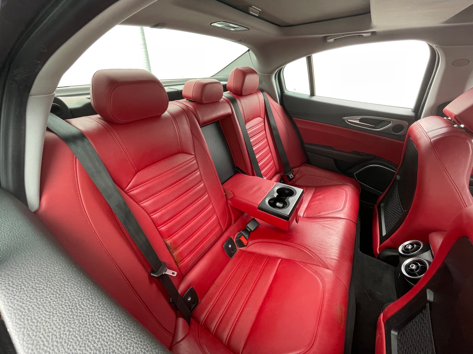 Thumbnail: 2018 Alfa Romeo Giulia - 5