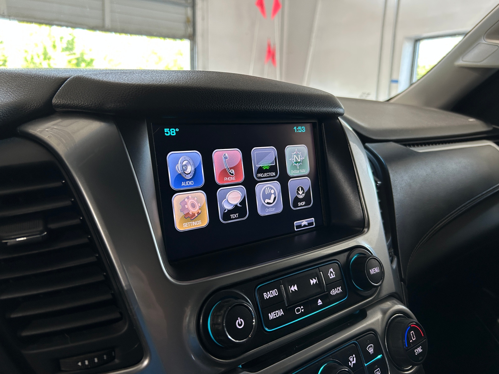Thumbnail: 2017 Chevrolet Suburban - 3