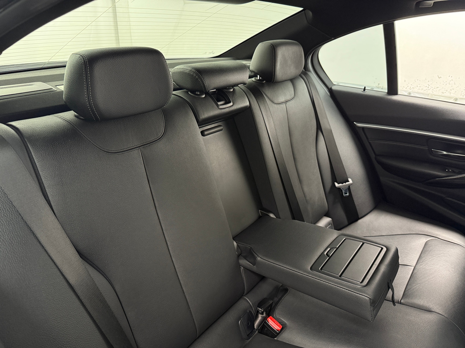 Thumbnail: 2016 BMW 3 Series - 5