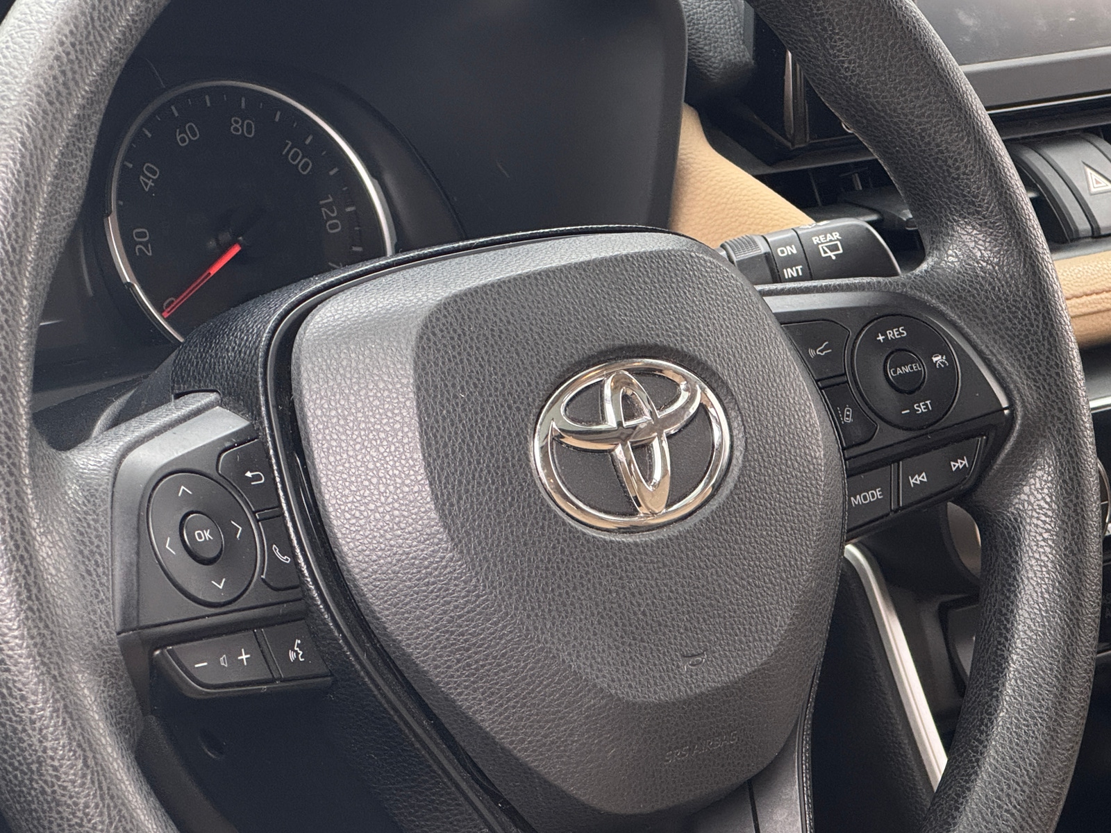 Thumbnail: 2019 Toyota RAV4 - 5