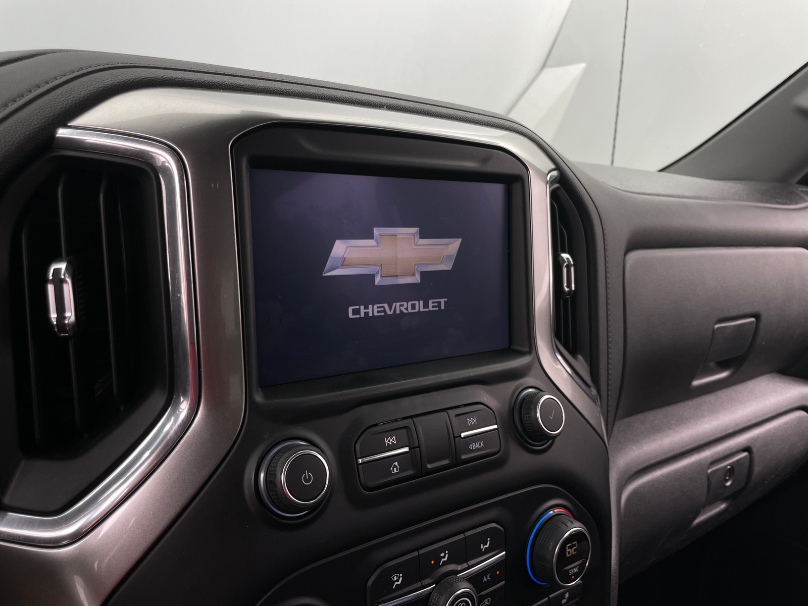 Thumbnail: 2020 Chevrolet Silverado 1500 - 4