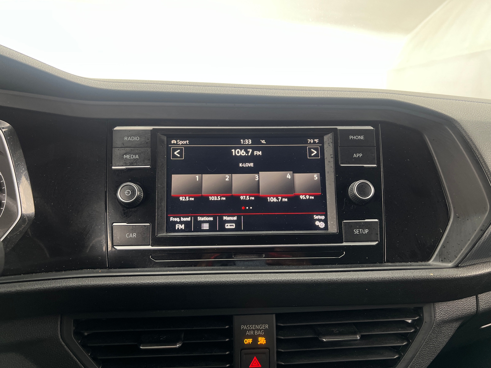 Thumbnail: 2019 Volkswagen Jetta - 4