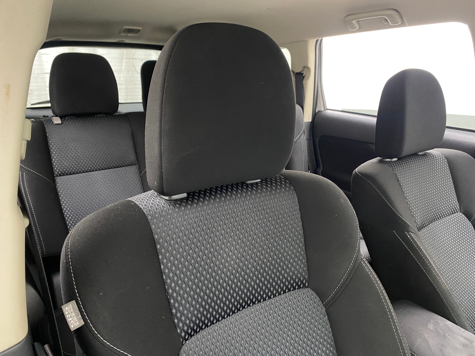 Thumbnail: 2020 Mitsubishi Outlander - 2