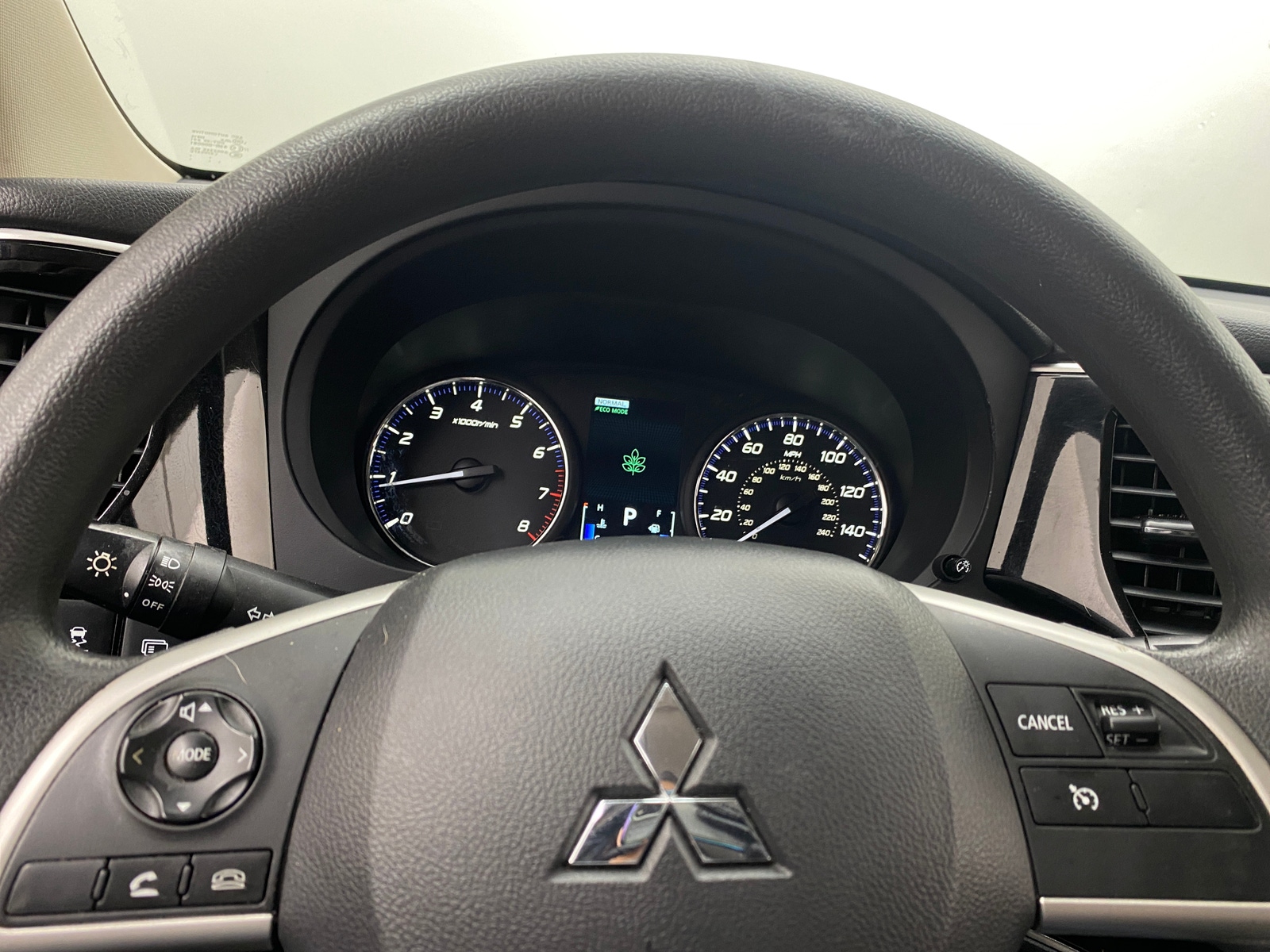 Thumbnail: 2020 Mitsubishi Outlander - 5