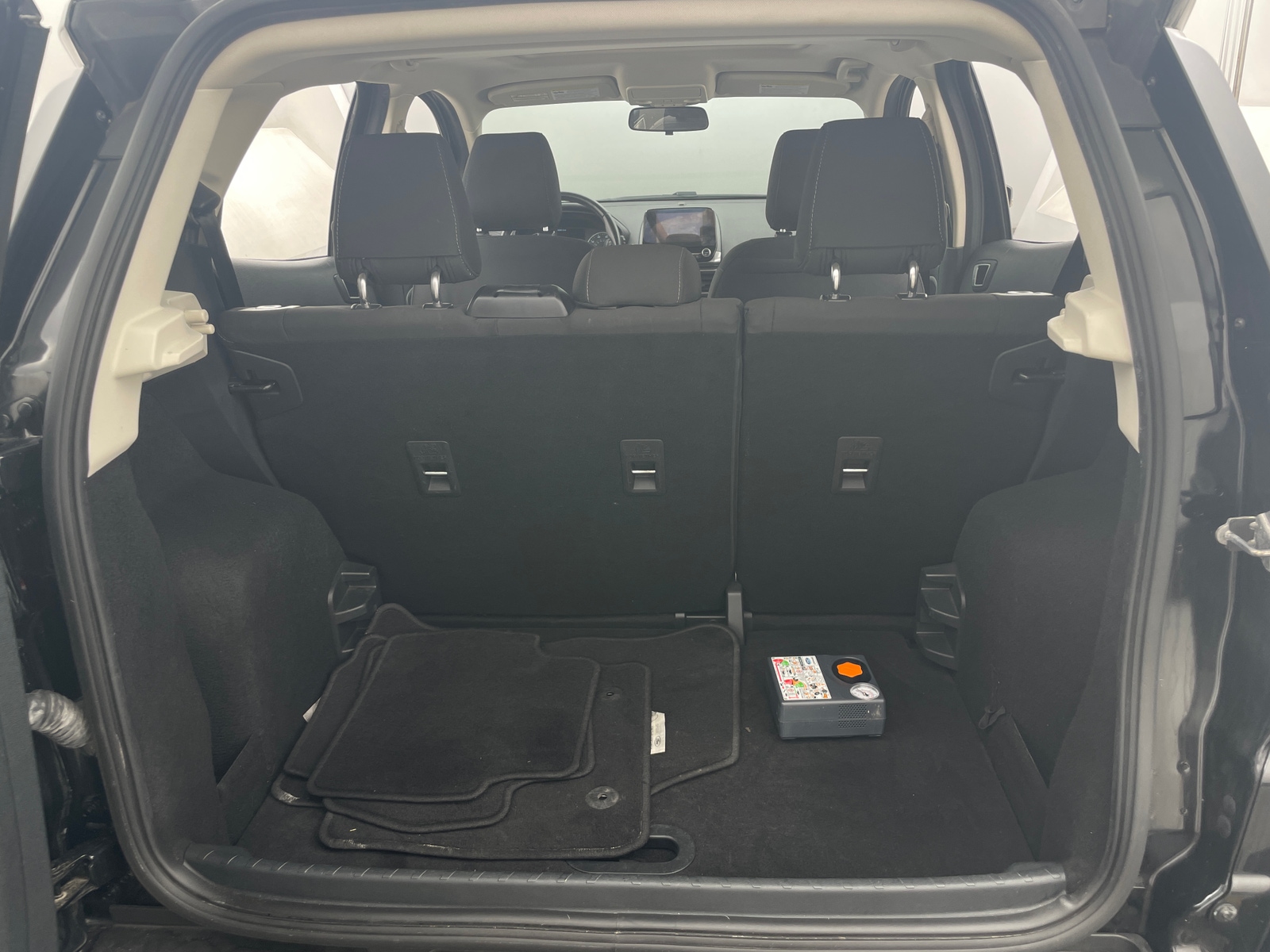 Thumbnail: 2019 Ford EcoSport - 7