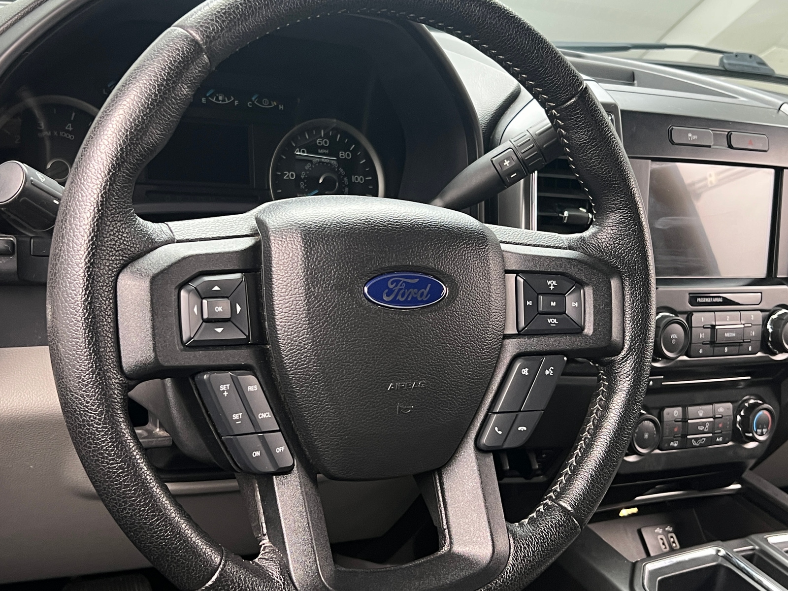 Thumbnail: 2016 Ford Econoline - 5