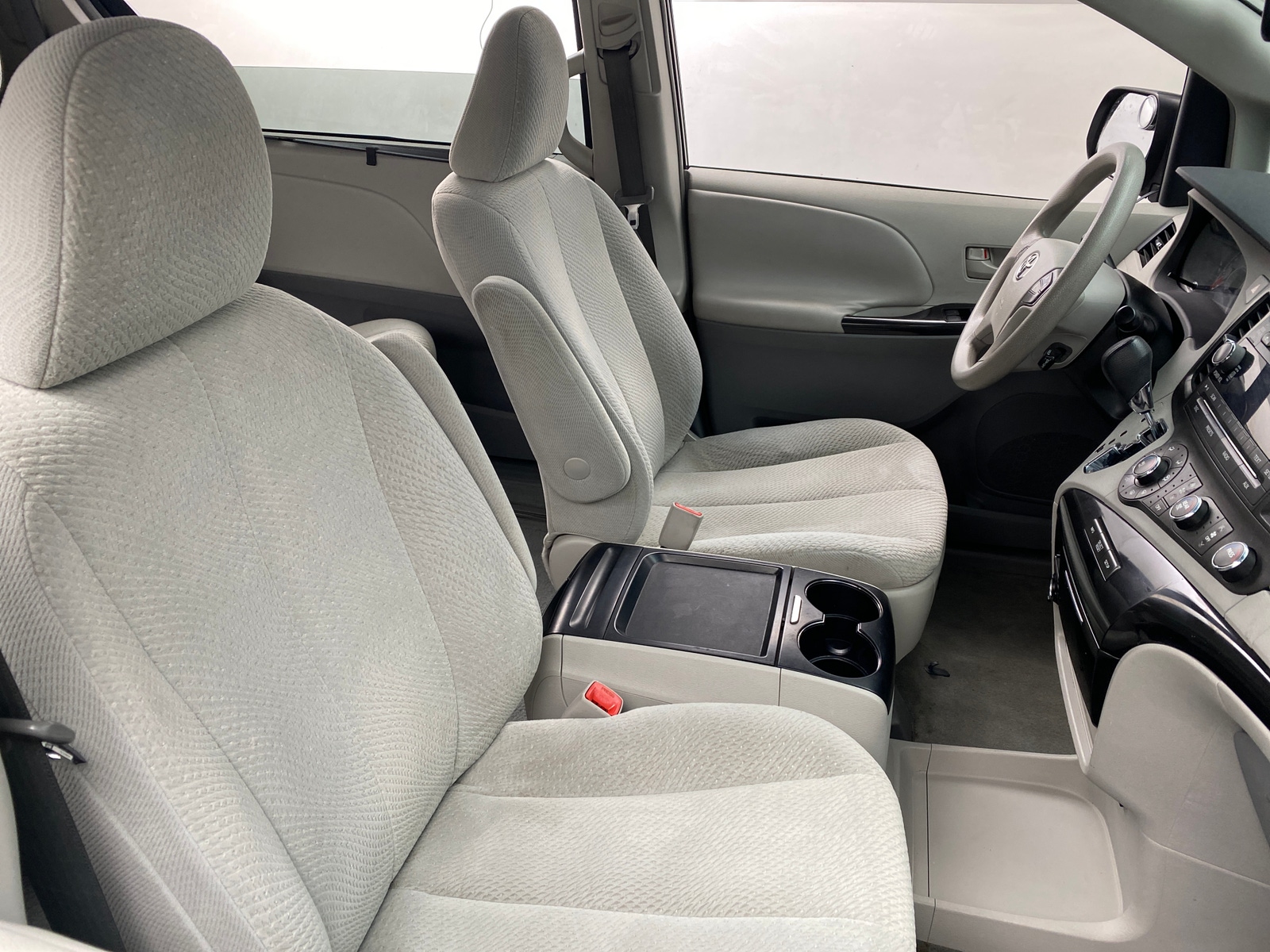 Thumbnail: 2011 Toyota Sienna - 2