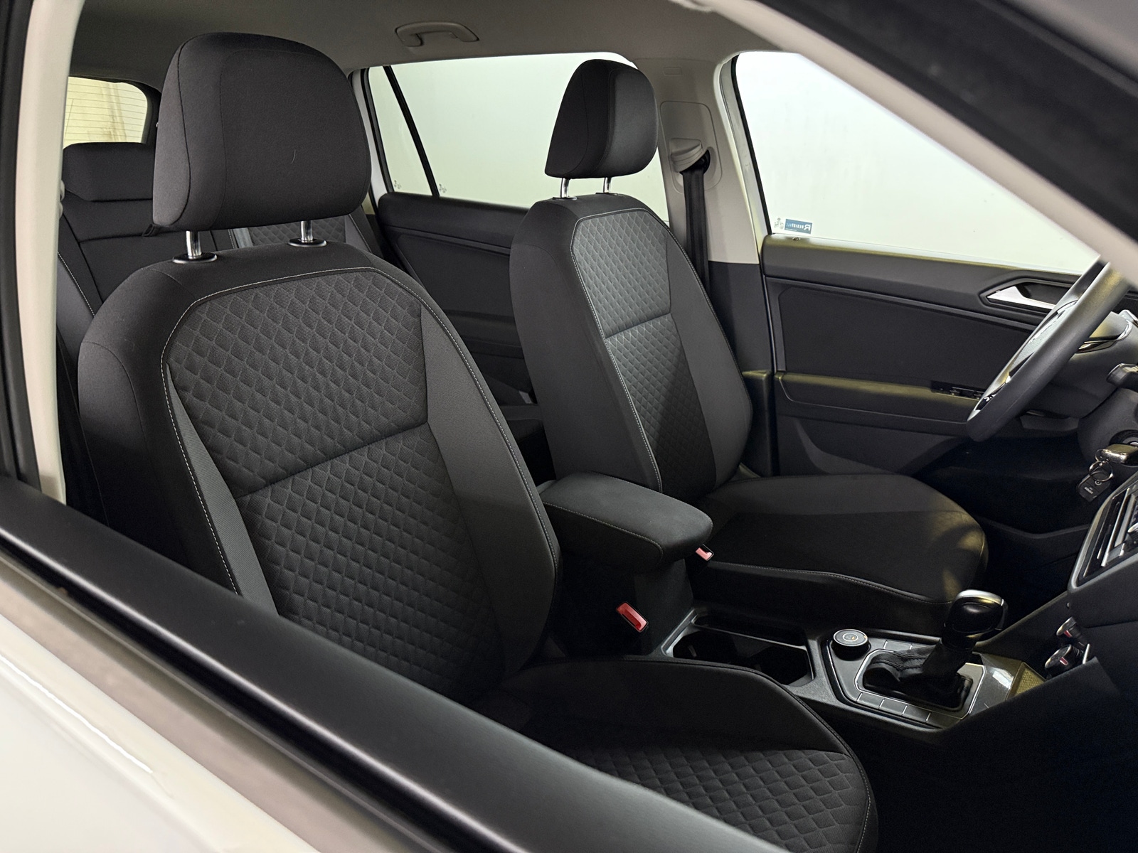 Thumbnail: 2021 Volkswagen Tiguan - 2