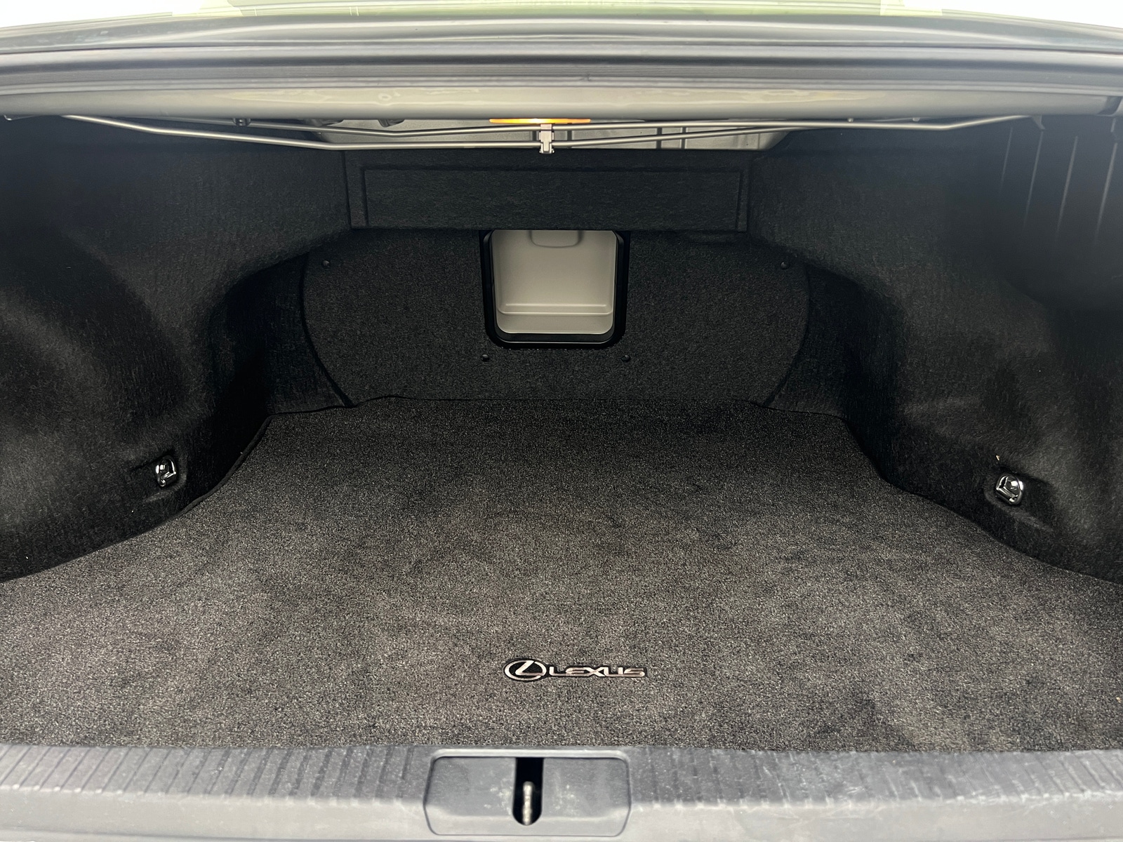 Thumbnail: 2014 Lexus ES - 6