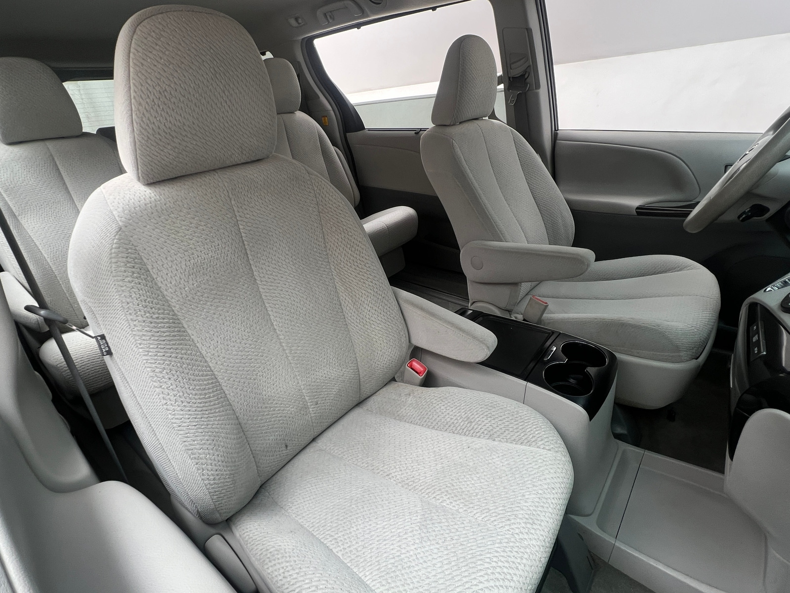 Thumbnail: 2012 Toyota Sienna - 2