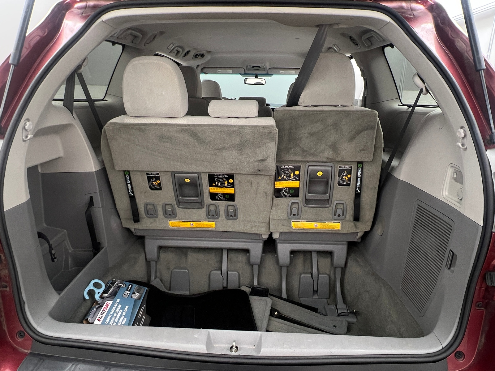 Thumbnail: 2012 Toyota Sienna - 7