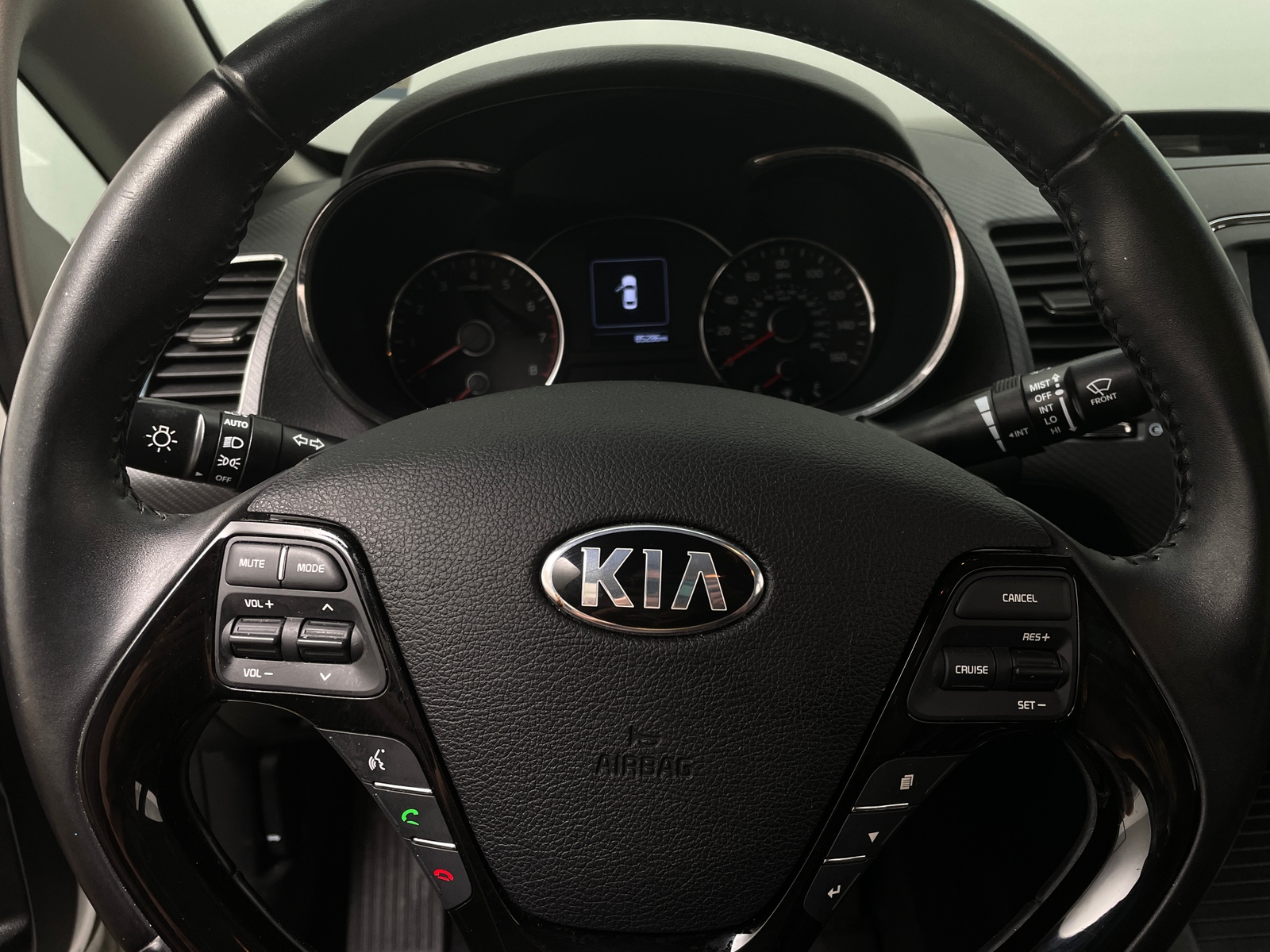 Thumbnail: 2018 Kia Forte - 5