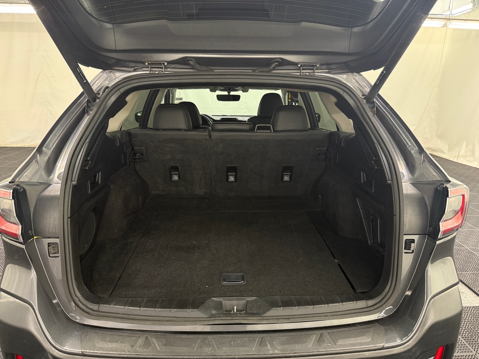 Thumbnail: 2020 Subaru Outback - 6